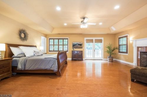 51 Woodland Rd, Dover NJ  07869-4135 exterior