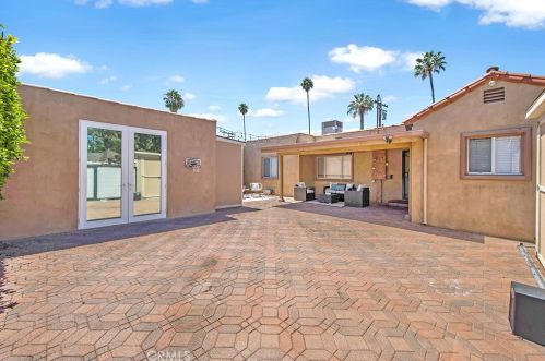 1755 Glenwood Rd, Glendale CA  91201-1543 exterior