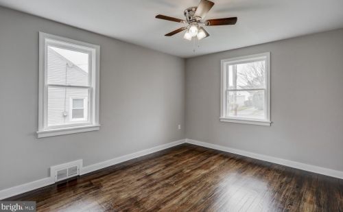 210 Rosedale Ave, Lancaster PA  17603-5708 exterior