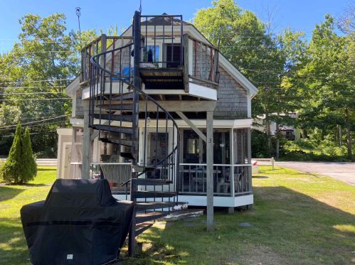 783 Scenic Rd, Laconia, NH 03246-1826