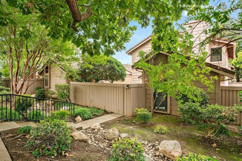 8189 Rose Vine Ln, Fair Oaks, CA 95628-2840