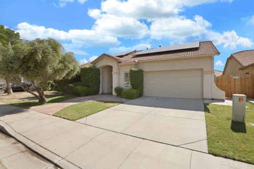 860 Marie Angela Dr, Tracy, CA 95377-6624