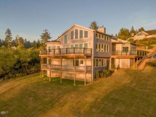 6715 Pacific Overlook Dr, Neskowin, OR 97149-9754
