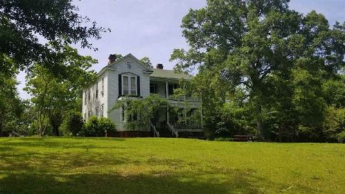 1027 Beech St, Wesson, MS 39191-6848