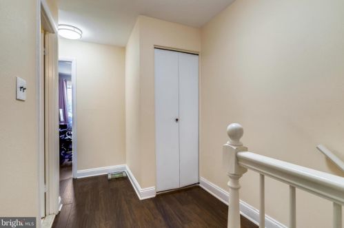 12824 Cara Dr, Woodbridge VA  22192-2735 exterior