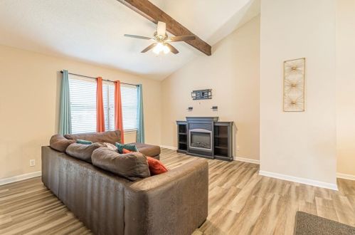 1738 Rocky Ridge Dr, Conyers GA  30012-4053 exterior