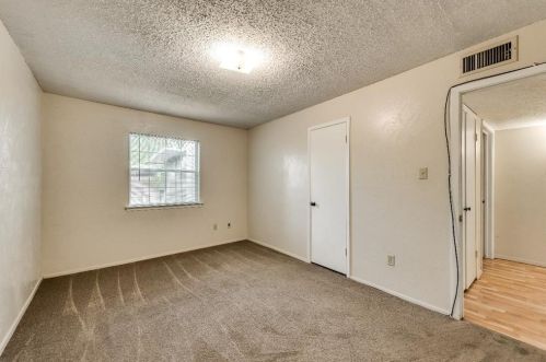 703 Shady Grv Rd, Irving TX  75060-6119 exterior