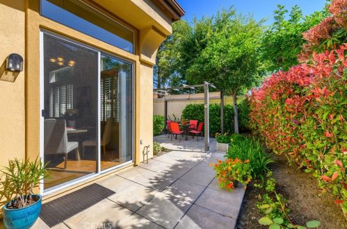 22 Del Ventura, Irvine CA  92606-8857 exterior