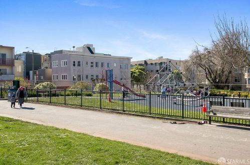 675 10th Ave, San Francisco CA  94118-3609 exterior