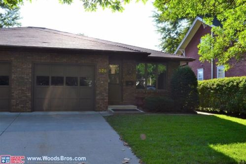 328 1st St, Tamora, NE 68434-1802