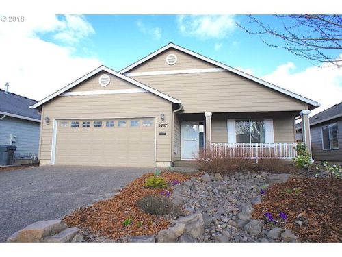 2437 Dorsey Dr, Hubbard, OR 97032-9589