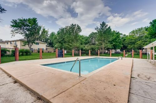 9255 Lehigh Ave, Denver CO  80237-1961 exterior