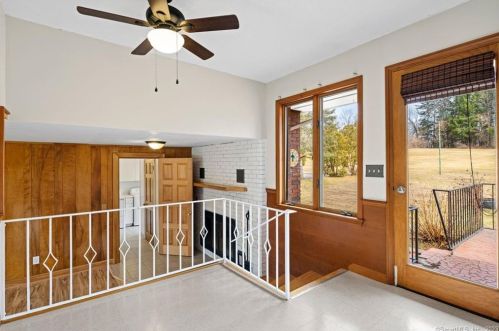 1510 Sullivan Ave, Wapping CT  06074-2711 exterior