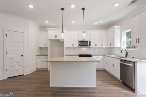 928 Brookmere Ct, Atlanta GA  30349-6866 exterior