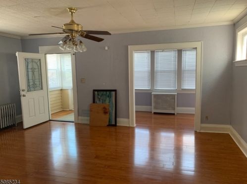 10 Wolf Pl, Irvington, NJ 07111-2816