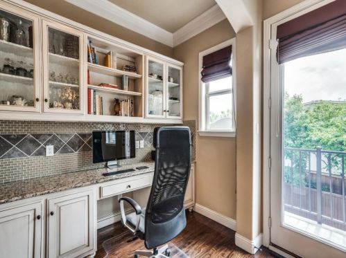 4233 Haskell Dr, Carrollton TX 75010-4280 exterior