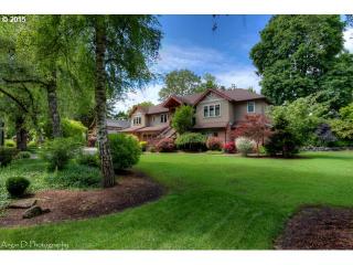 300 Riverpark Pl, Barlow, OR 97013-8145
