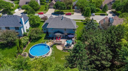 1223 Foxpointe Dr, Sycamore IL  60178-3219 exterior