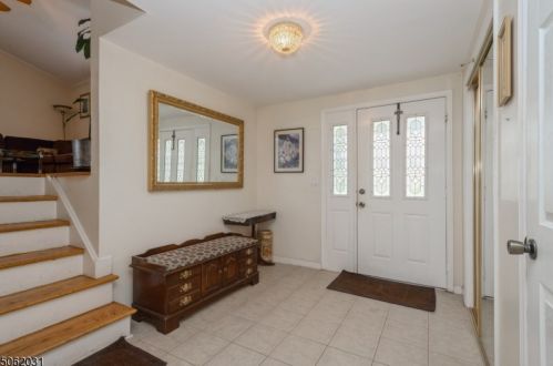 504 Somerville Rd, Bridgewater, NJ 08807-2225