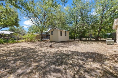 5707 Cedardale Dr, Austin TX  78745-4023 exterior