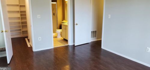 78 Willow Ct, Trenton NJ  08619-4625 exterior