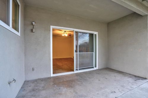 725 Bennington Ave, Turlock CA 95382-0306 exterior