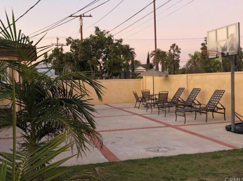 708 Buttonwood St, Anaheim, CA 92805-2229