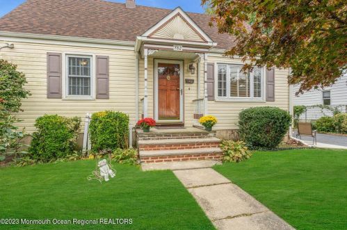 782 Leonardville Rd, Leonardo, NJ 07737-1341