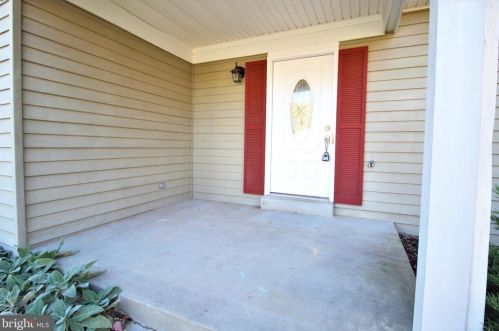 1316 Cold Harbor Ct, Herndon, VA 20170-2018