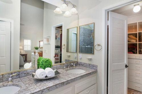 6 Descanso, Irvine CA  92620-1843 exterior