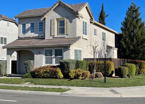 1443 Springer Dr, Turlock, CA 95382-8642