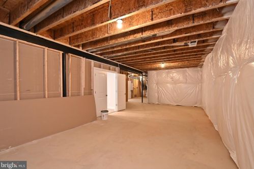 6216 Garden Rd, Springfield VA  22152-1504 exterior