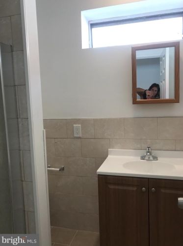 695 Haddon Ave, Camden NJ  08108-3704 exterior