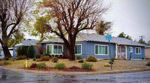 447 Mesa Dr, Rialto, CA 92376-4457