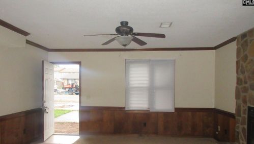 914 Lucas St, Cayce-West Columbia SC  29169-7003 exterior