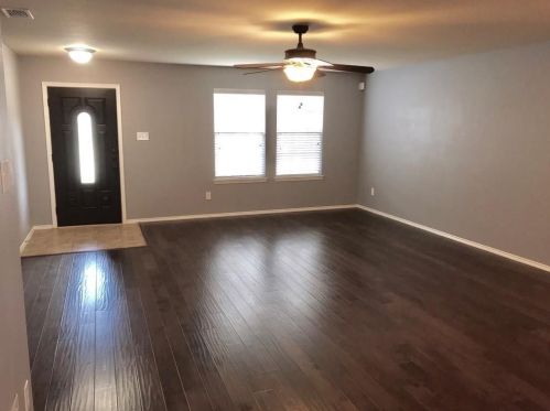34 Larkspur Dr, Rockwall TX  75087-9346 exterior