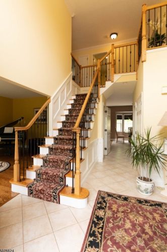 470 High St, Stirling, NJ 07980-1117