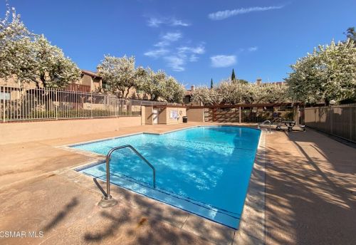 2409 Chandler Ave, Simi Valley CA  93065-1955 exterior