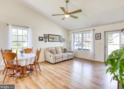 342 Executive Way, Hedgesville WV  25427-5770 exterior