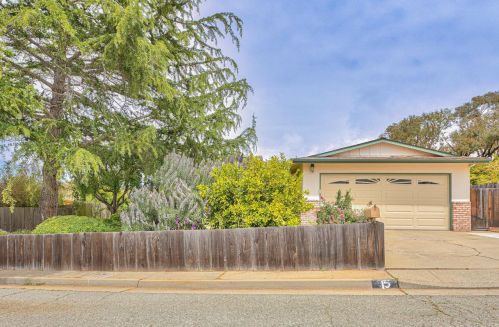 15 Stowe Ct, Seaside, CA 93955-4127