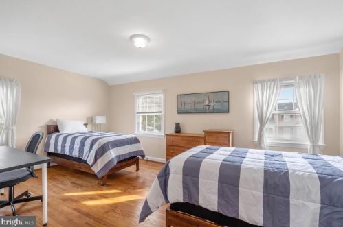 1626 Oakview Dr, Silver Spring MD 20903-2243 exterior