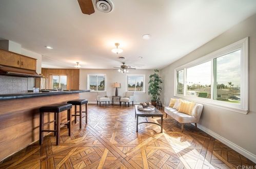 2860 Monroe Ave, Anaheim CA  92801-6034 exterior