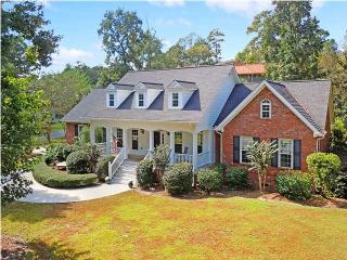 5200 Oak Cove Ln, Meggett, SC 29449-5870