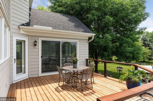 3528 Crestmoor Dr, Saint Paul MN  55125-5028 exterior