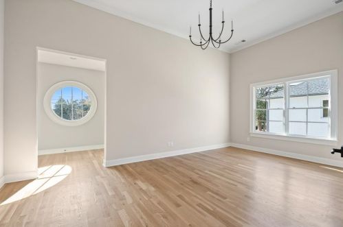 679 Moores Mill Rd, Atlanta GA  30327-0015 exterior