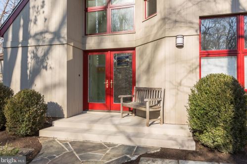 11814 Triple Crown Rd, Herndon, VA 20191-3014
