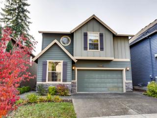 15767 81st Ave, Portland, OR 97224-7409