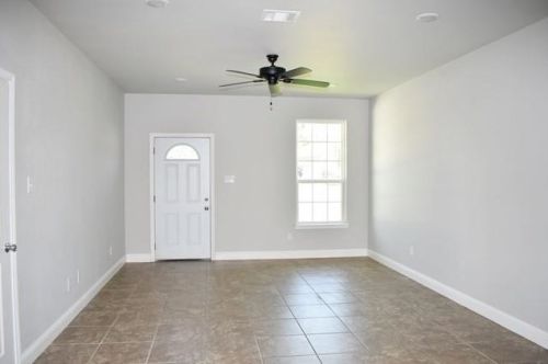 2116 Grayson Ave, Fort Worth TX  76106-6652 exterior