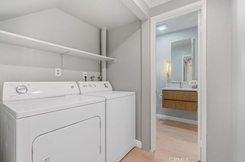 431 Tangelo, Irvine CA  92618-4483 exterior
