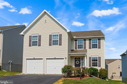 708 Bridle Wreath Ln, Lancaster, PA 17601-1231
